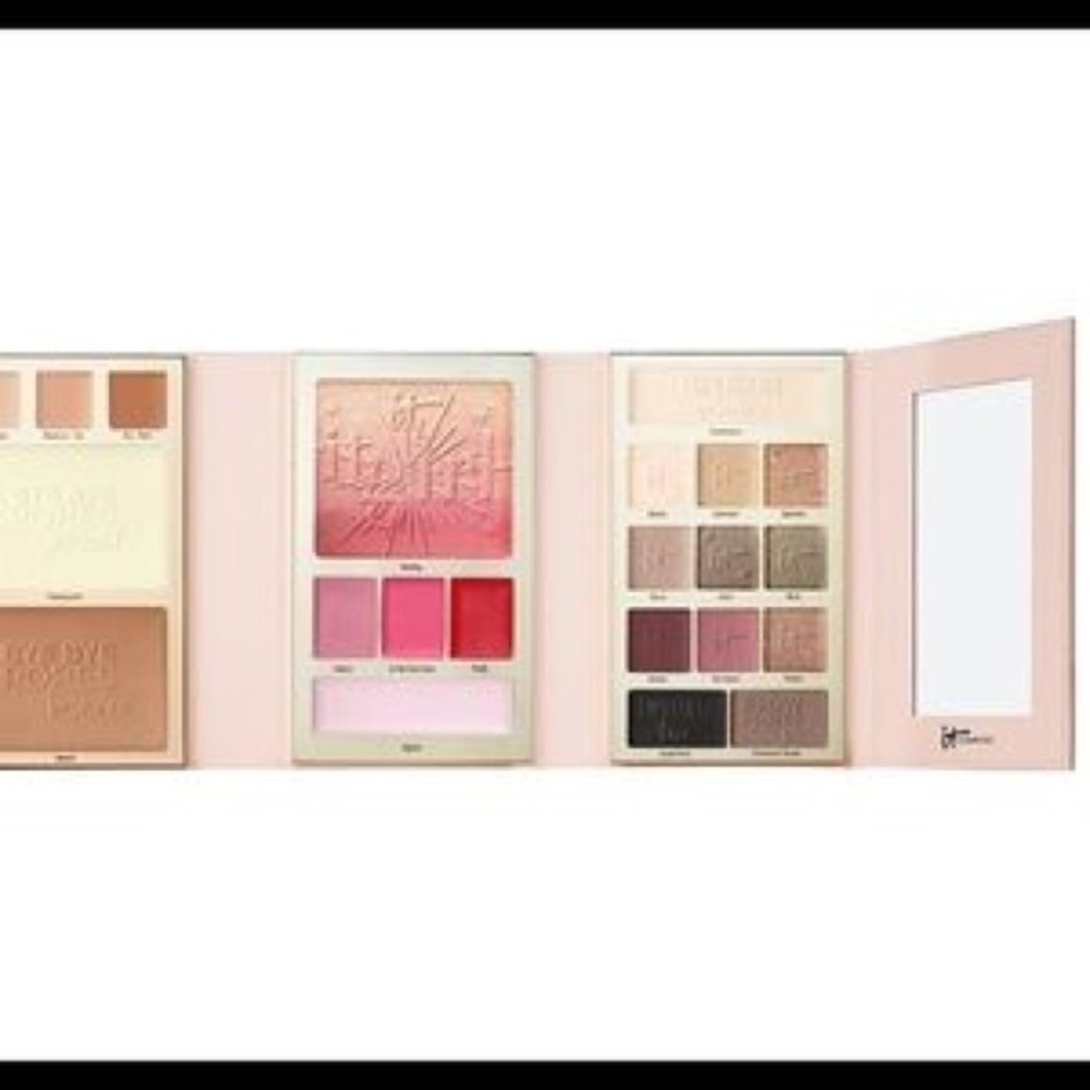 IT cosmetics 2019 IT Girl Holiday Beauty Book